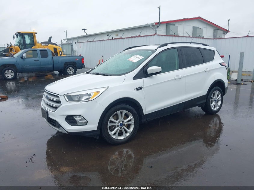 Vin: 1fmcu9gd5jua87060, lot: 45743967, ford escape se 20182