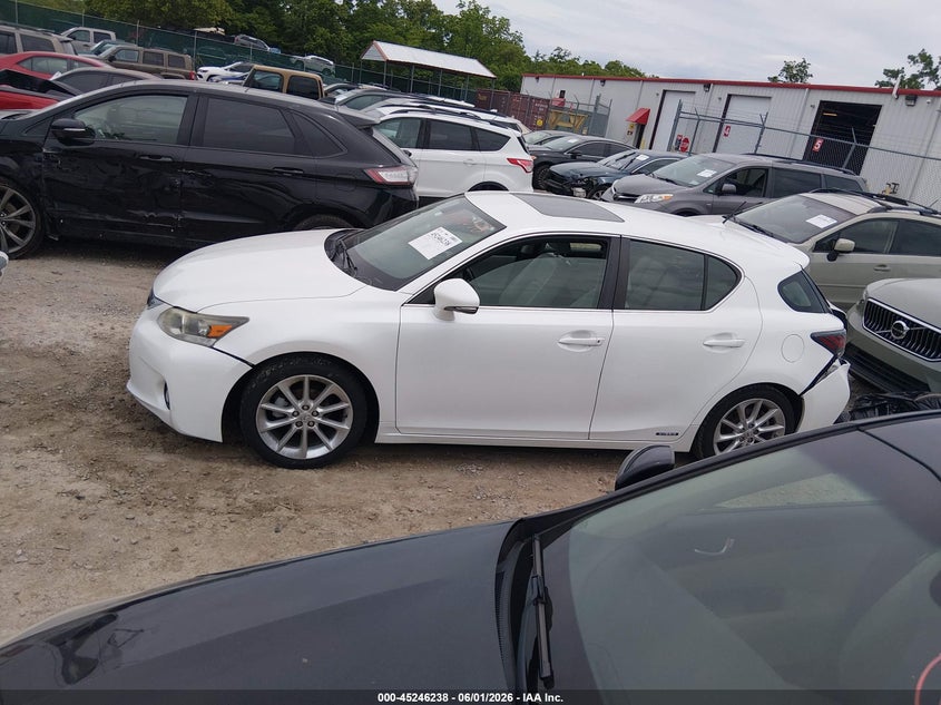 2011 Lexus Ct 200H Premium VIN: JTHKD5BHXB2027726 Lot: 45246238