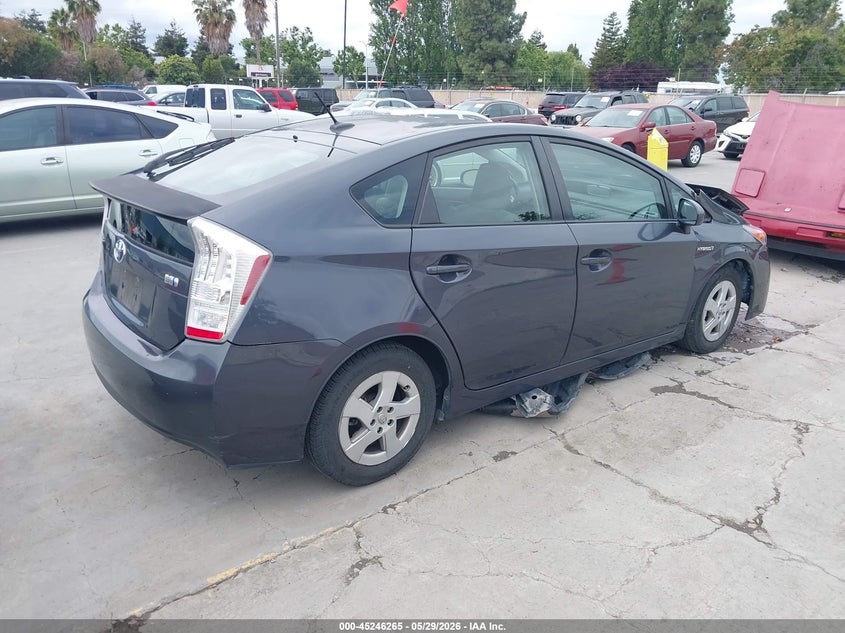 2011 TOYOTA PRIUS auction photo 4