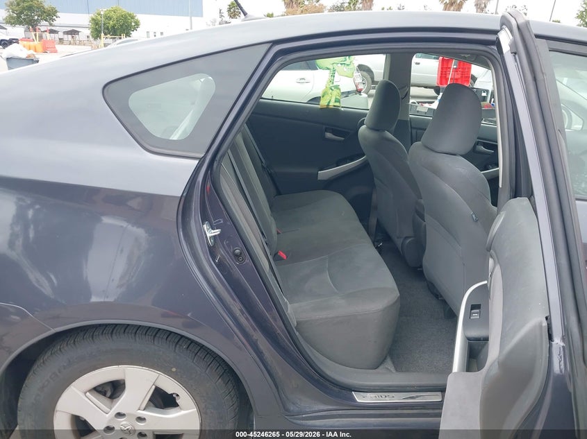 2011 TOYOTA PRIUS auction photo 8