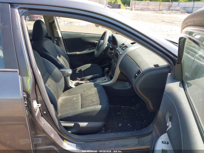 2T1BU4EE2BC573872 2011 Toyota Corolla 1.8 S grey