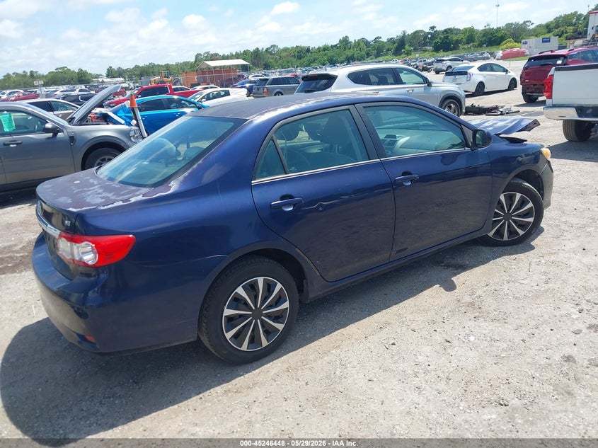 2T1BU4EE8CC774032 2012 Toyota Corolla 1.8 Le blue