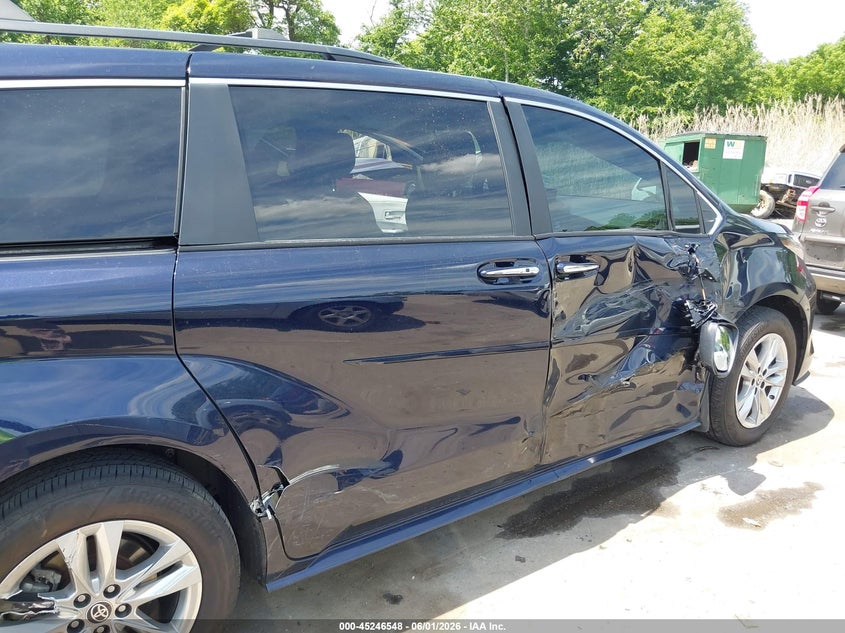 VIN 5TDJSKFC3SS155153 2025 TOYOTA SIENNA XLE