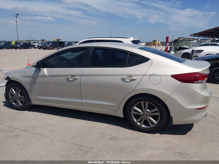VIN 5NPD84LF4JH322002 2018 HYUNDAI ELANTRA SEL