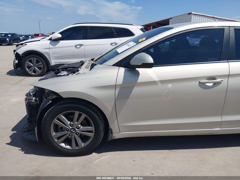 VIN 5NPD84LF4JH322002 2018 HYUNDAI ELANTRA SEL