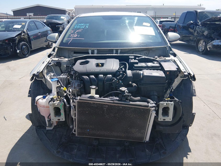 VIN 5NPD84LF4JH322002 2018 HYUNDAI ELANTRA SEL