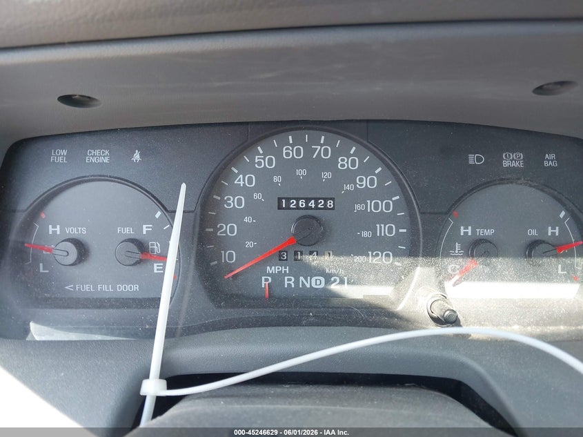 2005 Mercury Grand Marquis Gs VIN: 2MEFM74W25X622192 Lot: 45246629