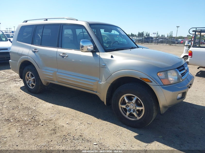 2001 Mitsubishi Montero Limited