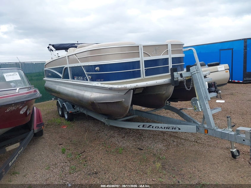 2013 MISTY HARBOR PONTOON auction photo 1