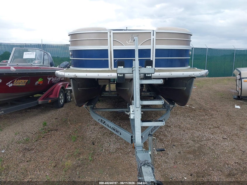 2013 MISTY HARBOR PONTOON auction photo 6