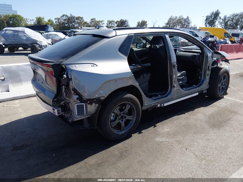 2024 TOYOTA BZ4X auction photo 4