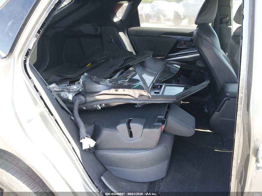 2024 TOYOTA BZ4X auction photo 8