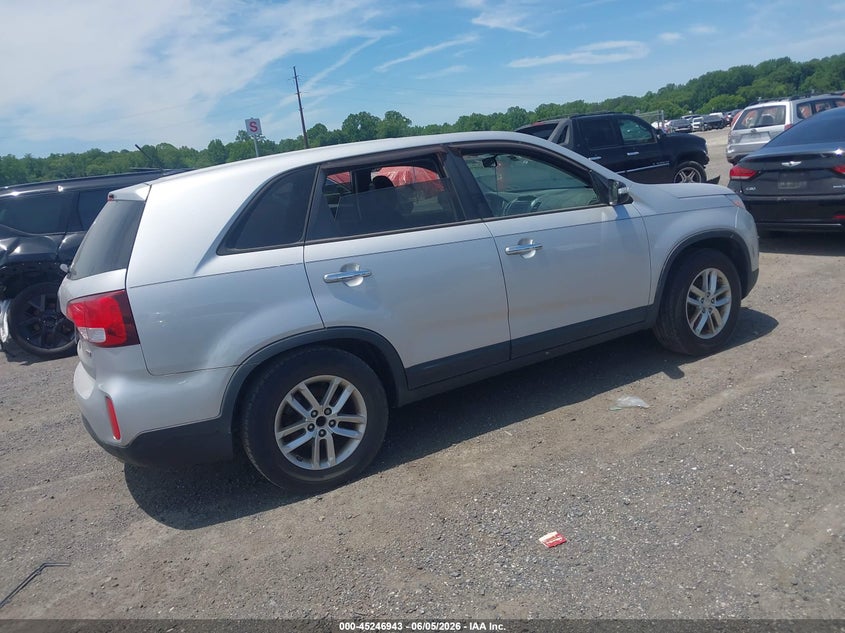 2014 KIA SORENTO auction photo 4
