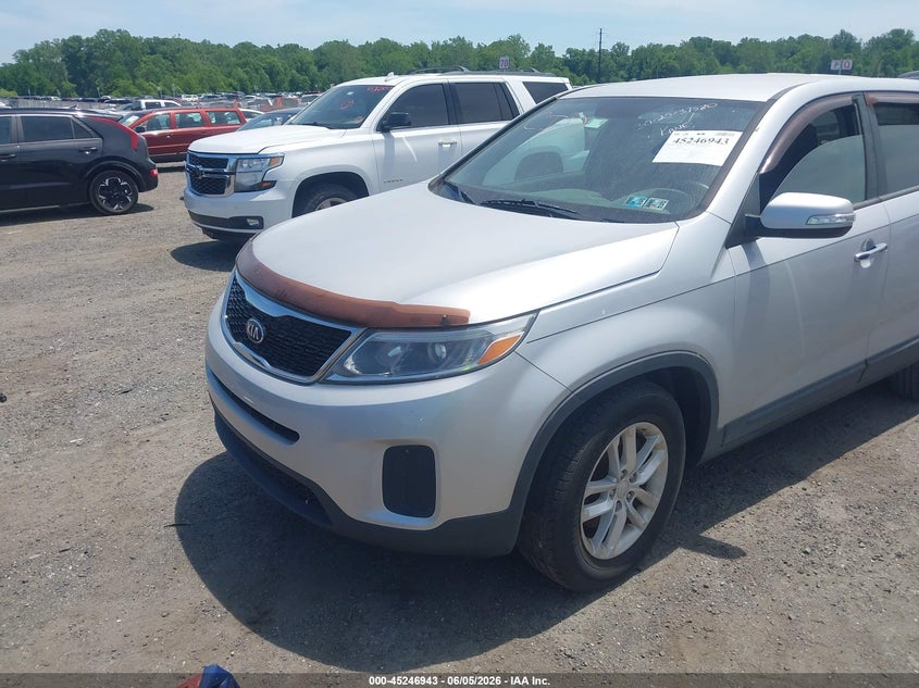 2014 KIA SORENTO auction photo 6