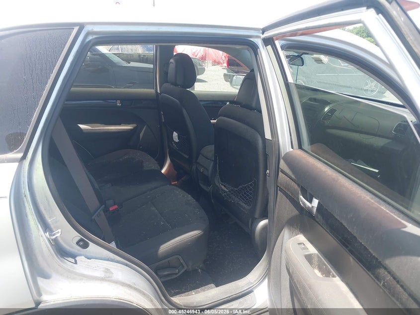 2014 KIA SORENTO auction photo 8