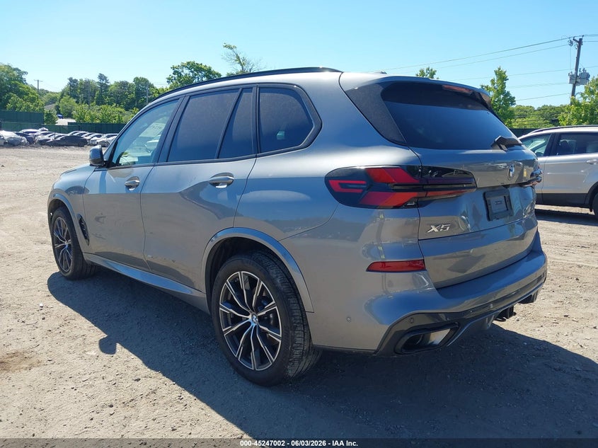 2025 BMW X5 auction photo 3