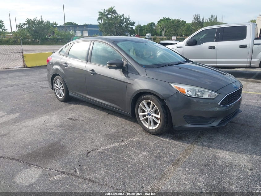 Vin: 1fadp3f21gl235240, lot: 45744858, ford focus se 20161