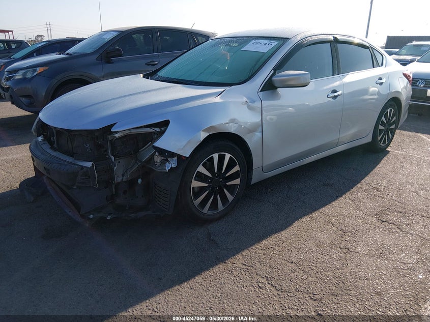 2018 NISSAN ALTIMA auction photo 2