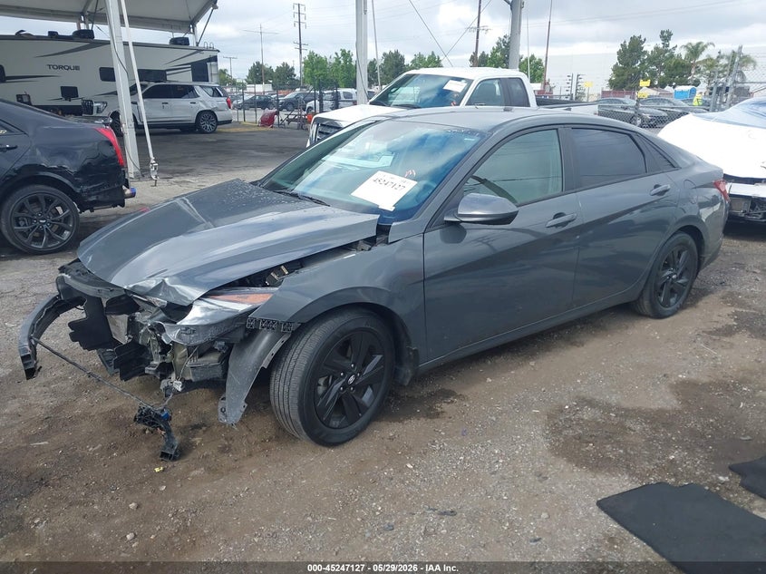KMHLM4AG4PU577925 2023 HYUNDAI ELANTRA SEL photo 1