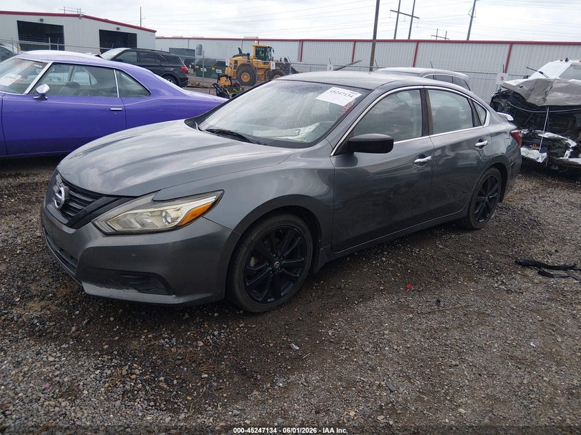 2018 NISSAN ALTIMA auction photo 2