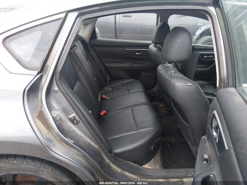 2018 NISSAN ALTIMA auction photo 8