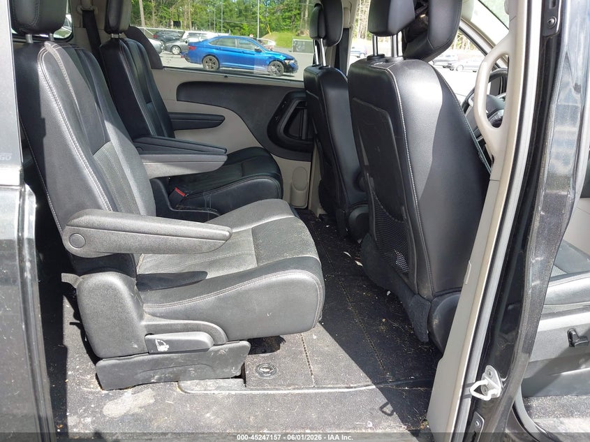 2013 Chrysler Town & Country Touring-L VIN: 2C4RC1CG8DR801655 Lot: 45247157