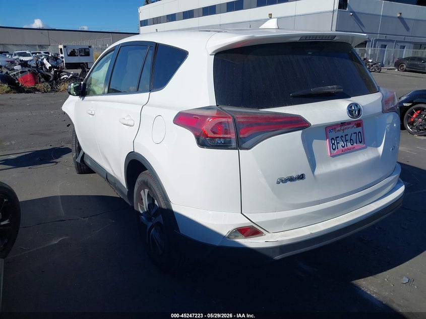 Vin: jtmzfrev4jj201703, lot: 45745026, toyota rav4 le 20183