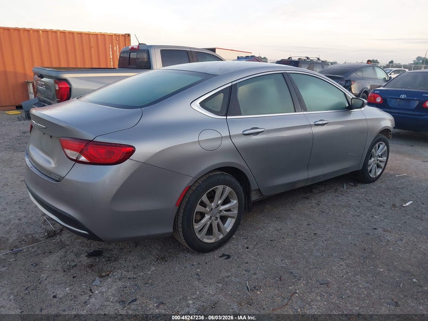 2015 CHRYSLER 200 auction photo 4