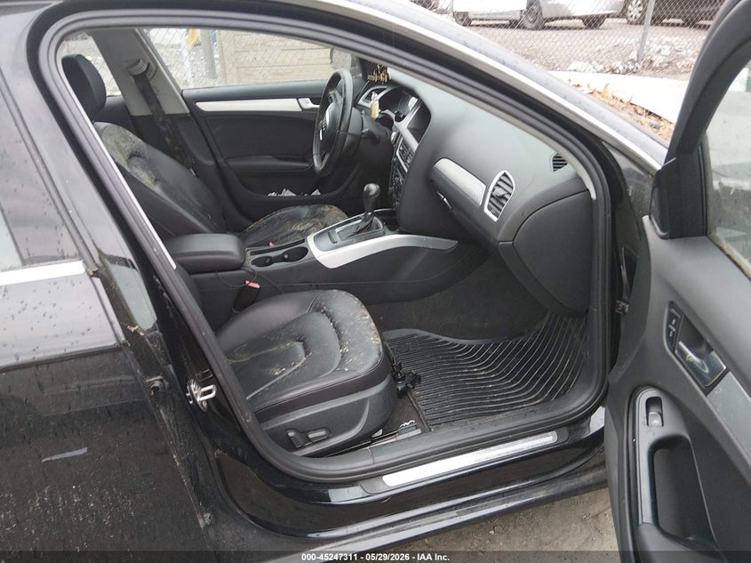 2010 AUDI A4 auction photo 5