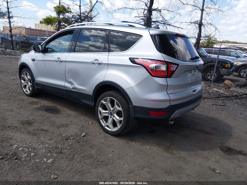 Vin: 1fmcu9j9xjua06042, lot: 45745205, ford escape titanium 20183