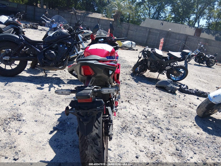 2025 HONDA CBR500 471 CC(VIN: MLHPC7058S5100277