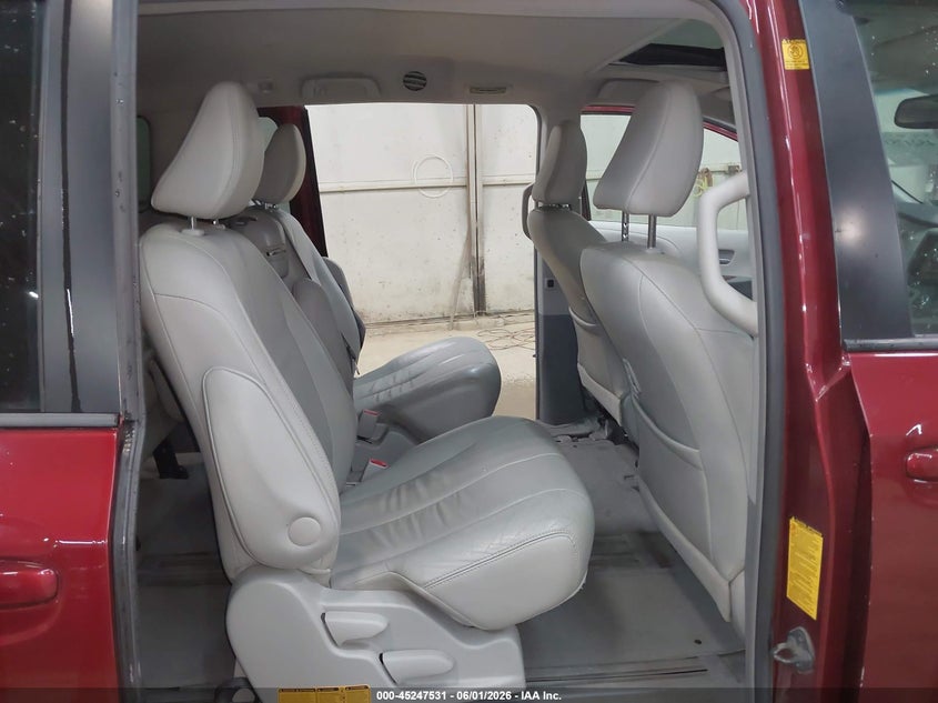 2012 Toyota Sienna 3.5 Xle V6 8 Passenger red Lot 111045247531 Vin 5TDYK3DC1CS262839