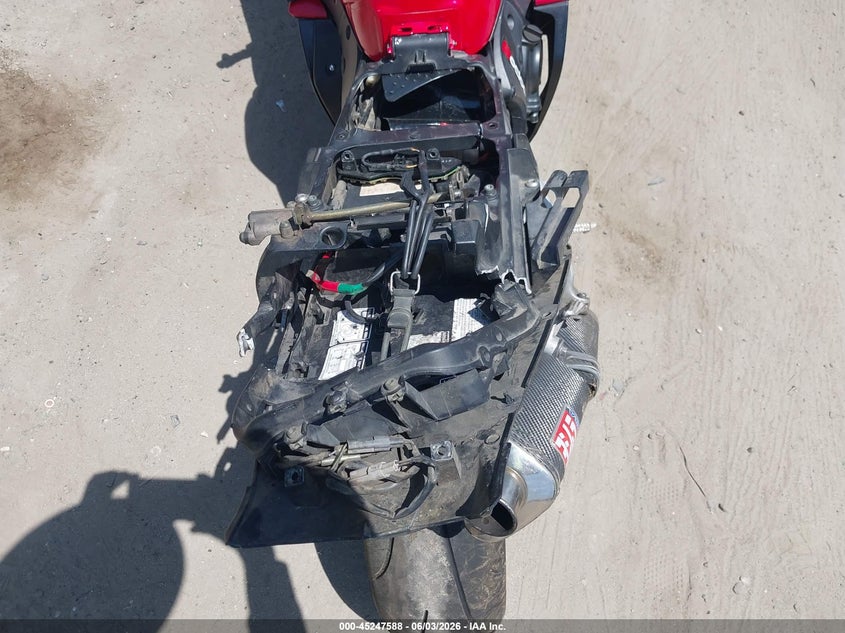 2004 Yamaha Yzfr6 L VIN: JYARJ06Y84A002592 Lot: 45247588
