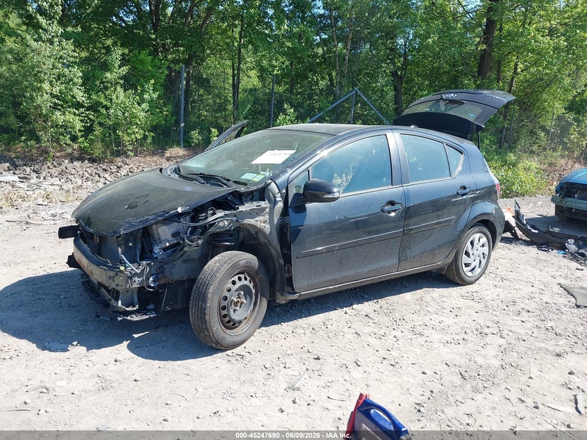 Vin: jtdkdtb38f1579201, lot: 45745493, toyota prius c one 20152