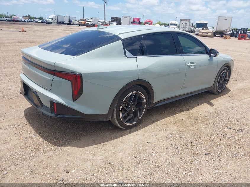 2025 KIA K4 auction photo 4
