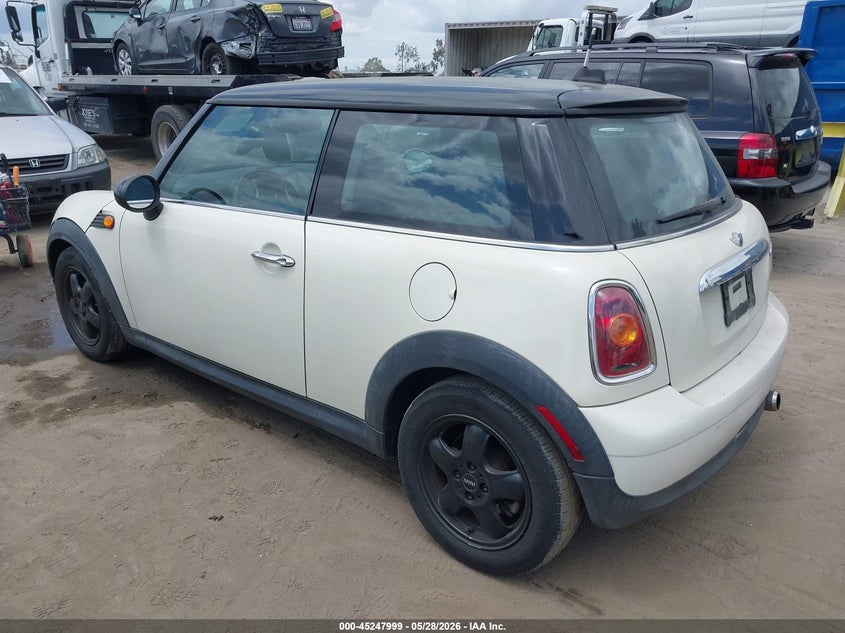 Vin: wmwmf3c50atz25111, lot: 45745802, mini cooper 20103