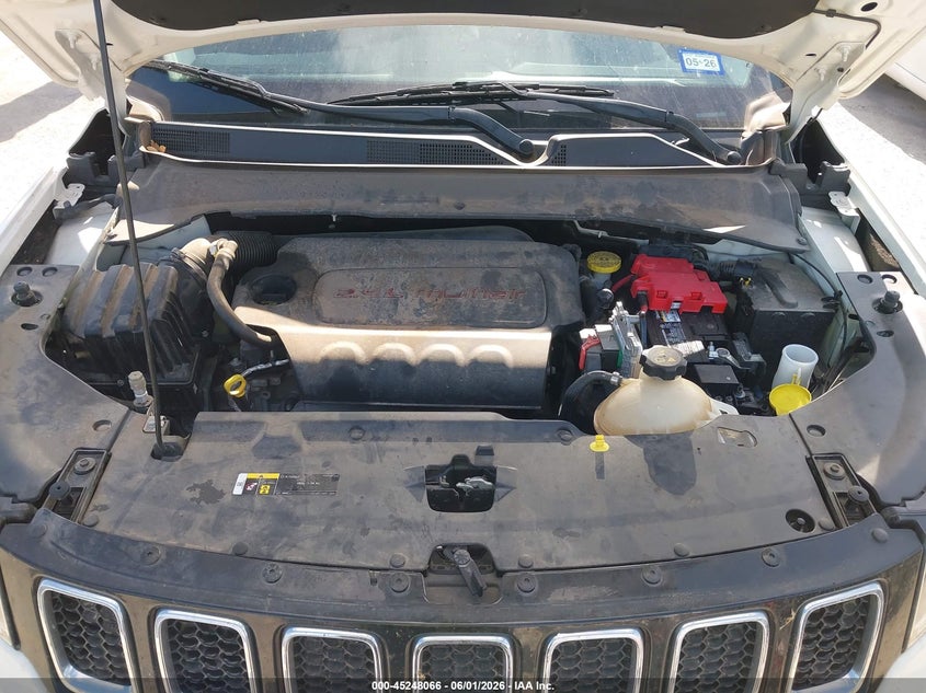 Фото 10 - JEEP COMPASS