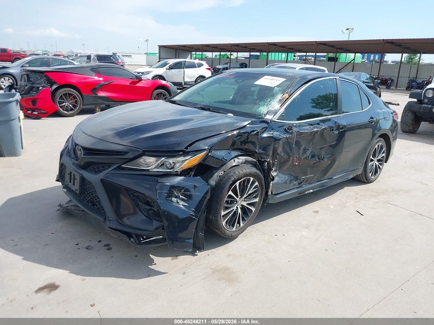 2018 TOYOTA CAMRY auction photo 2