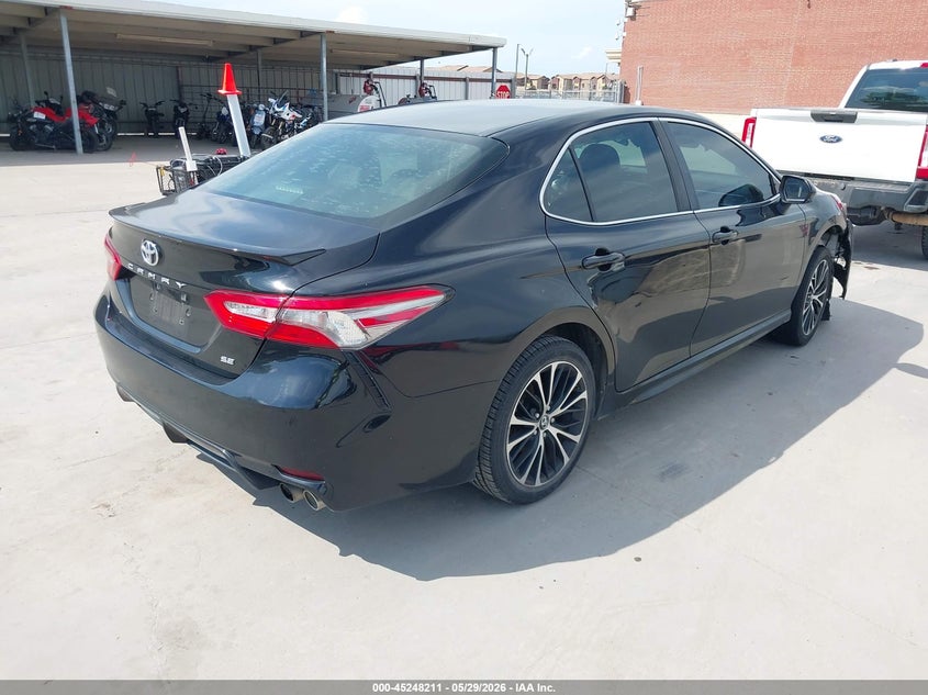 2018 TOYOTA CAMRY auction photo 4
