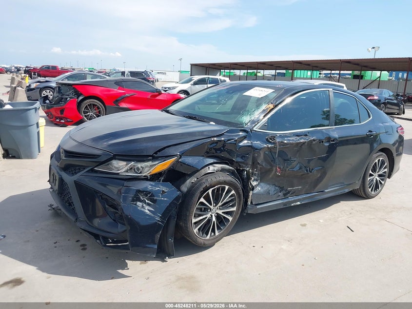2018 TOYOTA CAMRY auction photo 6