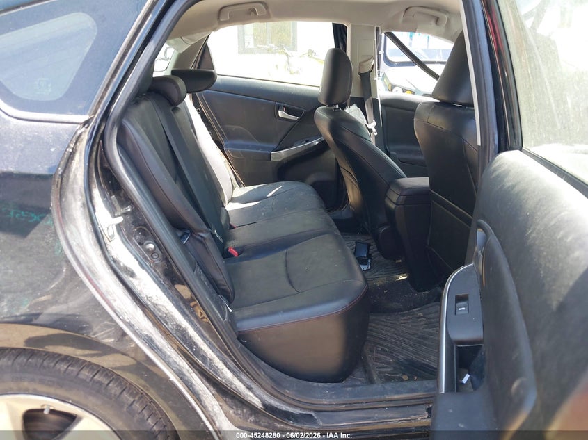 2013 TOYOTA PRIUS THREE SE · Фото 8