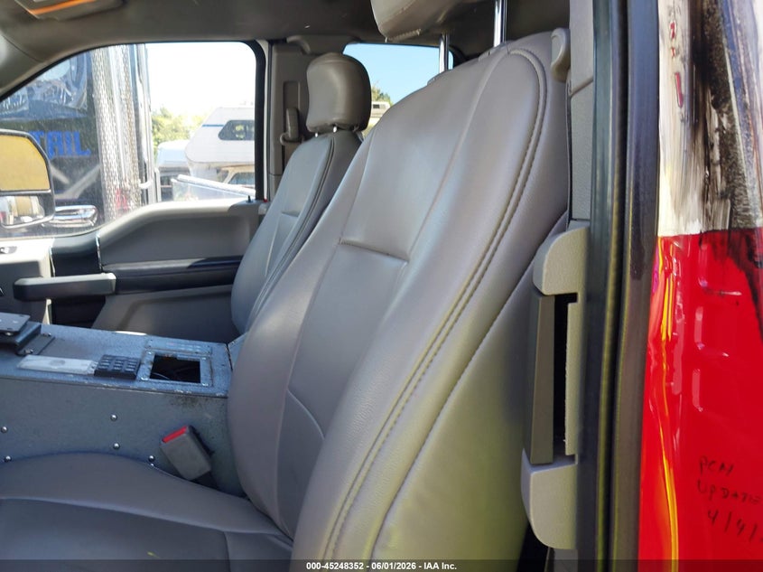 2017 Ford F-550 Chassis Xlt red Lot 111045248352 Vin 1FD0X5HT5HEE29118