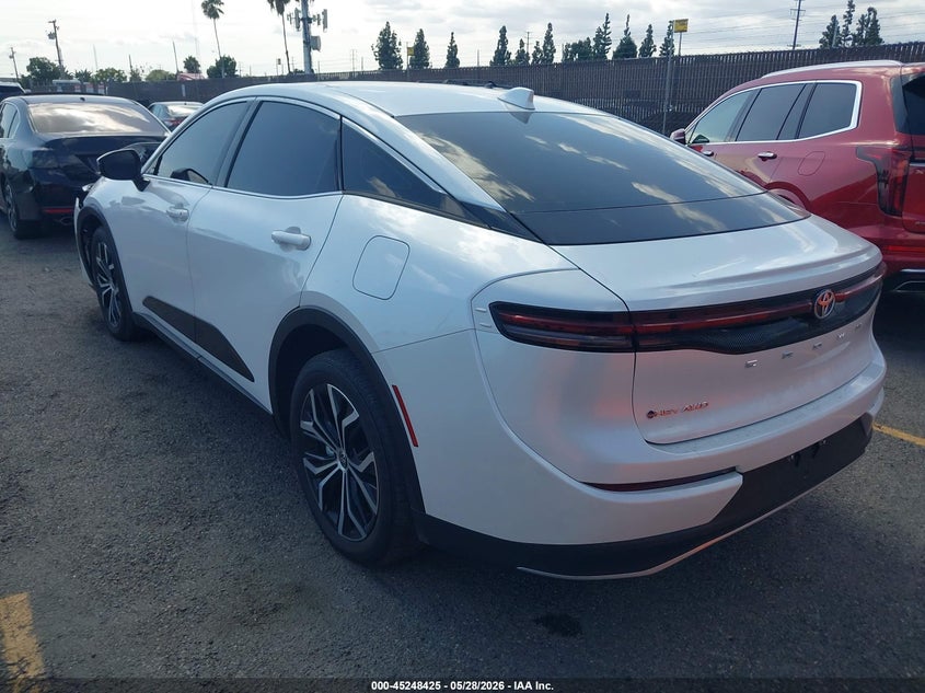 Vin: jtdaaaaf0r3028175, lot: 45746228, toyota crown xle 20243