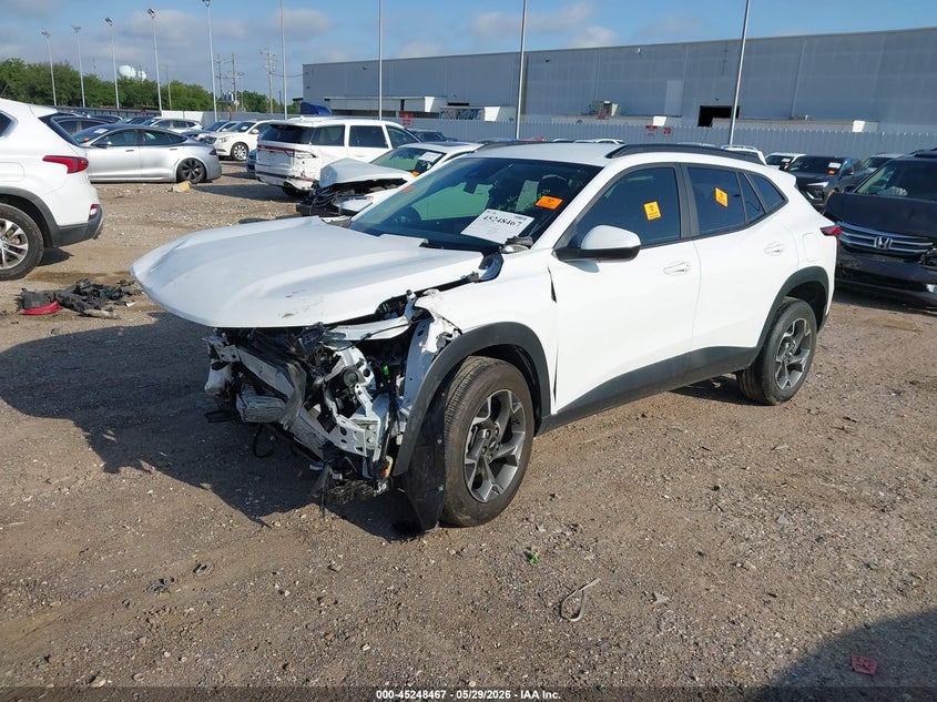 2025 CHEVROLET TRAX auction photo 2