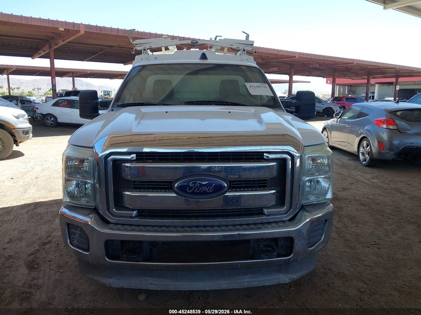 1FDRF3A67DEB92158 2013 Ford F350 Xl White