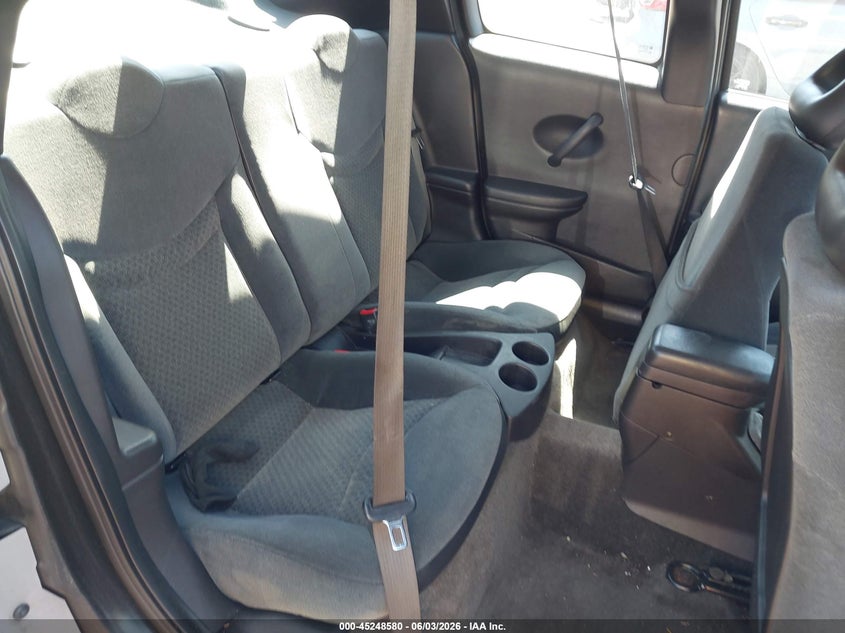2004 Saturn Ion 3 VIN: 1G8AW12F64Z117538 Lot: 45248580