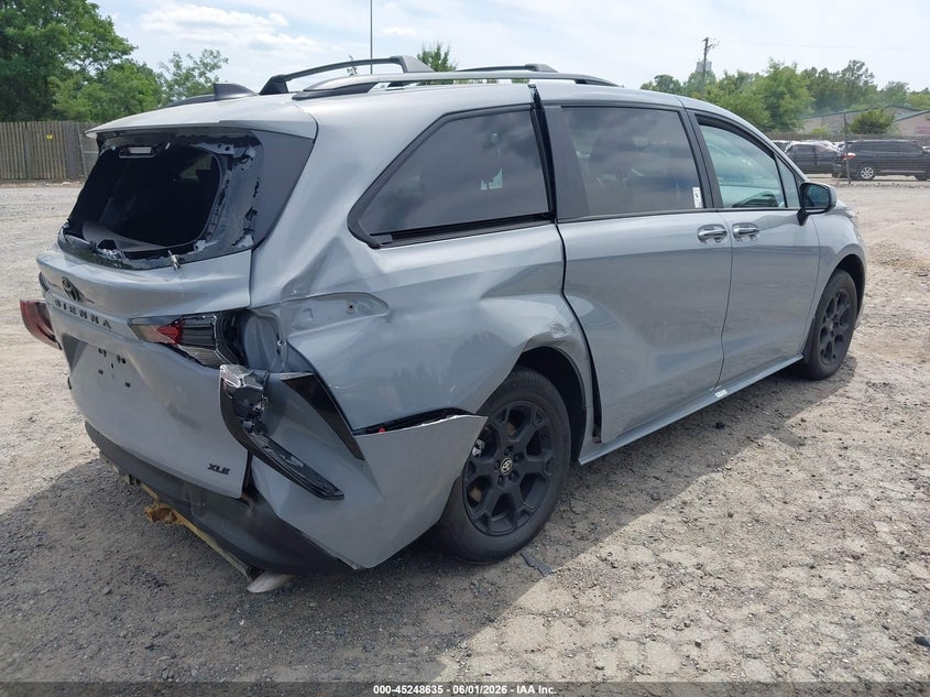 2025 TOYOTA SIENNA auction photo 4