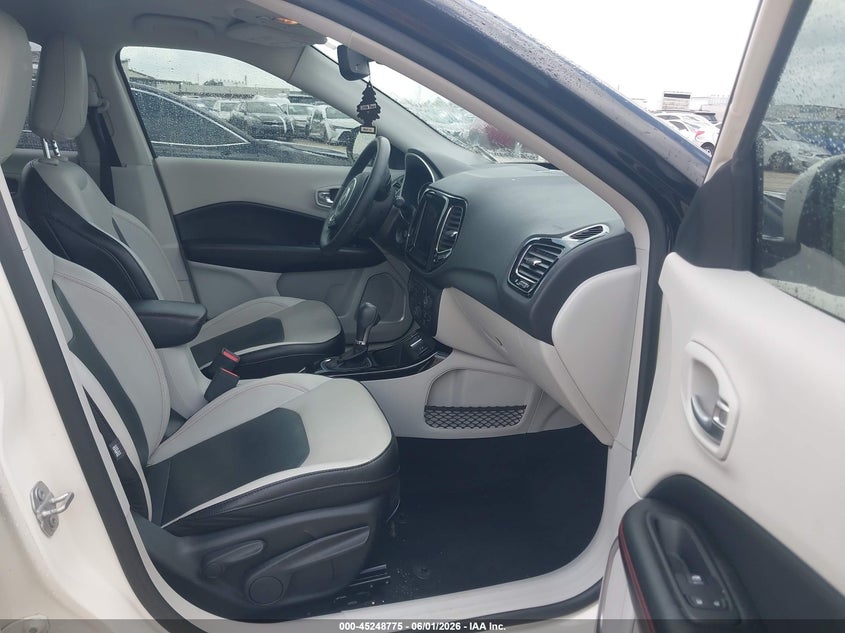 JEEP COMPASS 2019 VIN 3C4NJCCB6KT749263