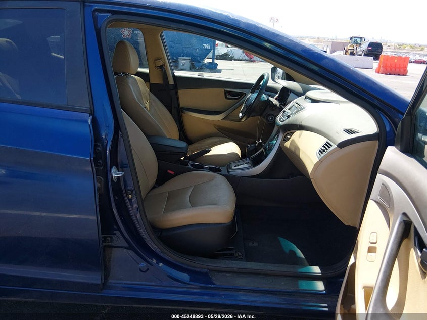 2013 HYUNDAI ELANTRA auction photo 5