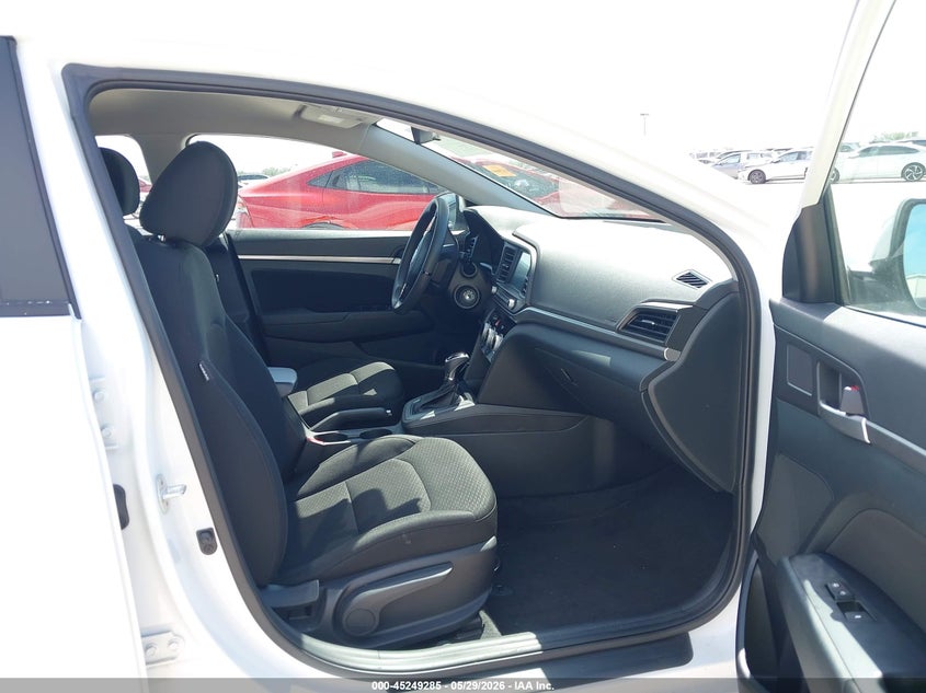 2019 HYUNDAI ELANTRA auction photo 5